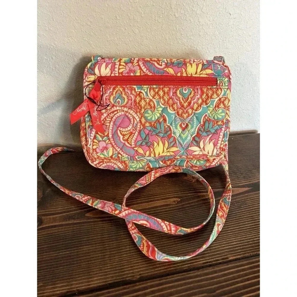 Vera Bradley Paisley In Paradise Petite Crossbody NWOT - Picture 1 of 5